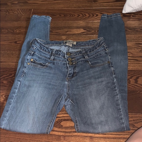 Blue Spruce Jeans - Picture 2 of 3